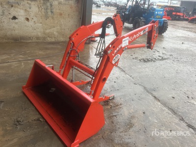 Kubota LA435 54 in ملحق الجرافة الأمامية