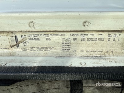 2005 Freightliner Columbia 120 6x4 Sleeper Truck Tractor