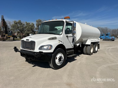 2004 Freightliner M2 106 4000 gal 6x4 Autocarro per acqua