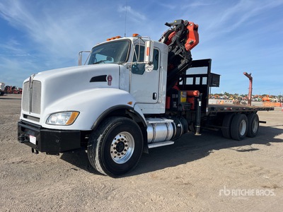 Palfinger PK 33002-EH 14500 lb Knuckle Boom on 2016 Kenworth T400 6x4 Camión Grúa