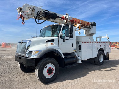 Altec DM45T on 2004 International 7400 4x4 Graafmachine Derrick Truck