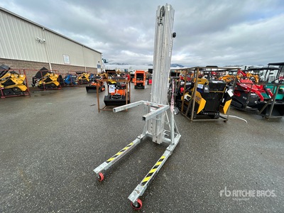 2023 Sumner 2124 Material Hoist