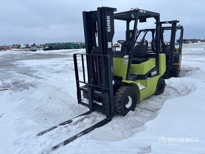 Clark CGP-25 4600 lb Forklift