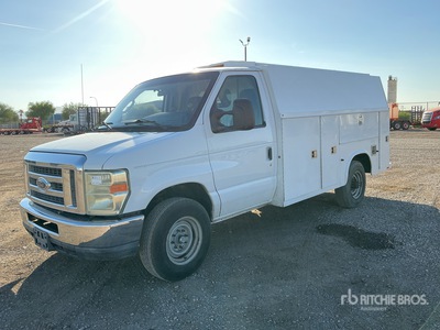 2011 Ford E-350 4x2 Utility Truck