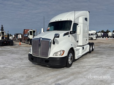 2022 Kenworth T680 6x4 Cabeza Tractora Cabina Dormitorio