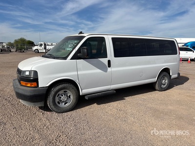 2019 Chevrolet Express 3500 11 Passenger Van