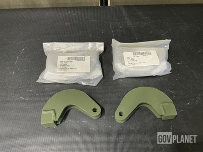 (4) Oshkosh 1KK279 Rod End Clevises