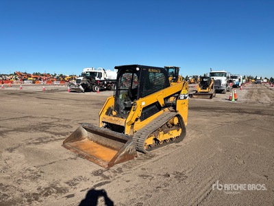 2016 Cat 239D Compacte Schranklader