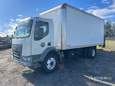 2015 Kenworth K270 4x2 Camion fourgon