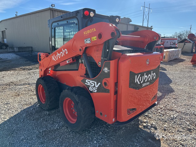 MINI CARGADOR SOBRE RUEDAS 2024 KUBOTA SSV65