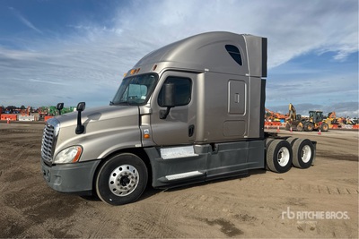 2014 Freightliner Cascadia 125 6x4 T/A Sleeper Truck Tractor