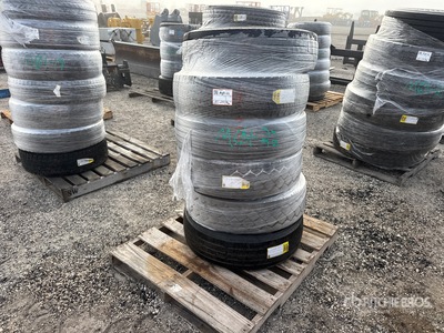 Quantity of (6) 225/70R19.5 Neumáticos