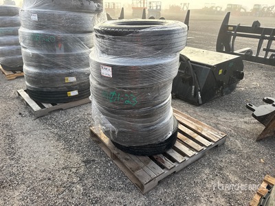 Quantity of (6) 215/75R17.5 Neumáticos