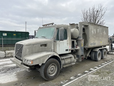 GapVax on 2002 Volvo HV-57-313 6x4 Camion-citerne à vide (Inoperable)