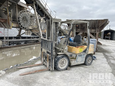 Daewoo G30E-3 5400 lb Cushion Tire Forklift