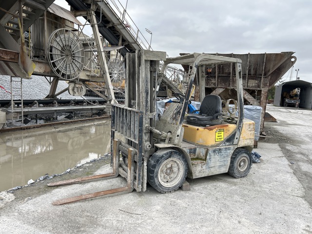 2002 Doosan G30P 5400 lb Pneumatic Tire Forklift