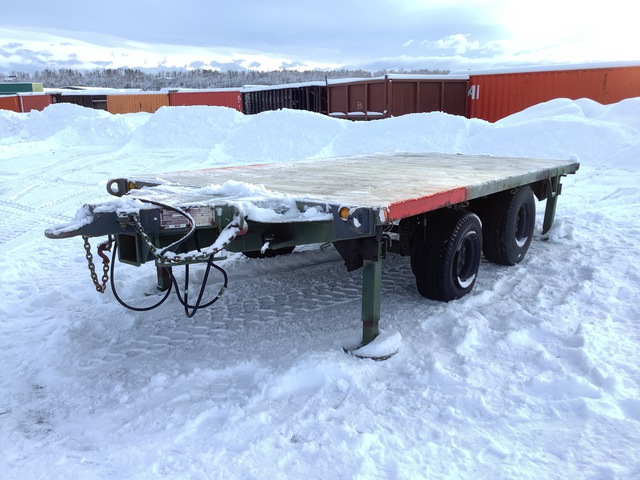 1988 D & S M1061A1 Flatbed Trailer