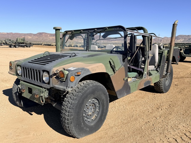 1999 AM General M1123 HMMWV 4 Door w/Truck Body