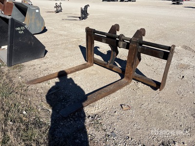 60 in Wheel Loader Forks - Fits Cat 928H