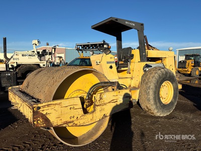 1997 Bomag 212-D Padfoot Drum Compactor