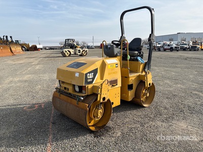 2011 Cat CB32 Double Drum Roller