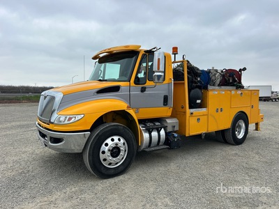 2015 International 4400 4x2 Autocarro officina