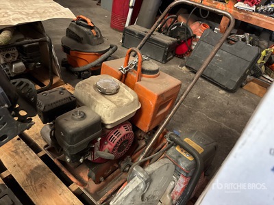 2003 Mikasa MVC77GH Vibratory Plate Compactor