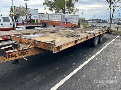 1999 Trail King TK40 28 ft T/A Remolque Portamaquinaria