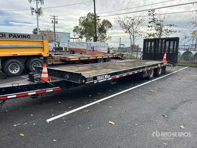 2013 Trailmax TD40PR 30 ft T/A Equipment Trailer