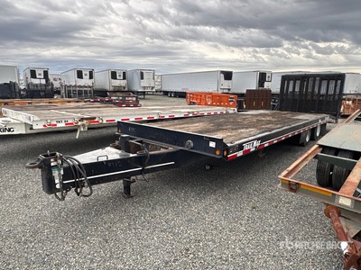 2013 Trailmax TD40PR 30 ft T/A Equipment Trailer
