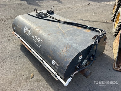 2015 84 in Skid Steer Broom