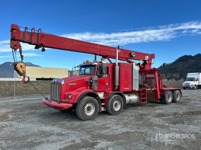 Manitex 30102C 60000 lb Straight Boom on 2006 Kenworth T800 8x4 Twin-Steer Sleeper Crane Truck