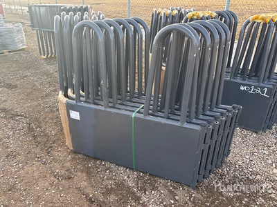 Quantity of (2) 2026 BYT HDTBF45 HD Tombstone Bale Mélangeur d'aliments pour animaux (Unused)