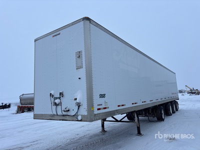 2013 Manac 53 ft x 102 in Quad/A Przyczepa furgon