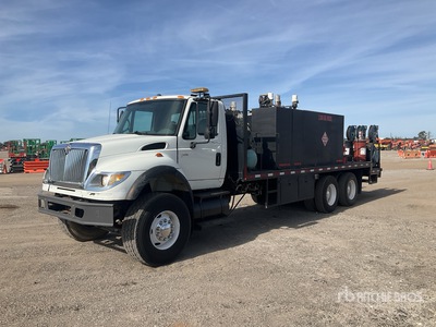 2007 International 7600 2000 gal 6x4 Fuel & Lube Truck