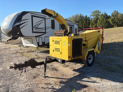 2015 Vermeer BC1000XL Tow-Behind Chipper