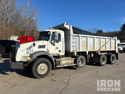 2009 Mack GU813 8x4 Tipper Truck