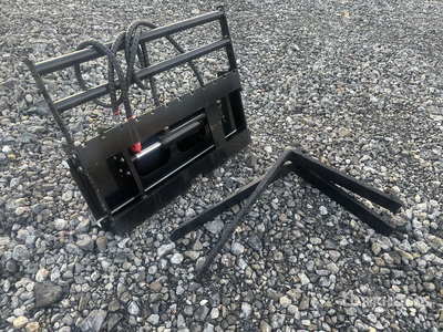 2025 GIYI GY-CYHC Mini Side Shift Skid Steer Forks (Unused)