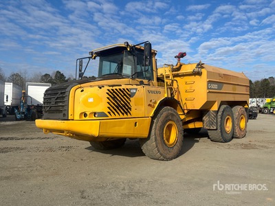2007 Volvo A25D 5000 gal 6x6 Camion de agua articulado