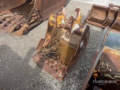 John Deere 24 in Q/C Digging Godet d'excavatrice