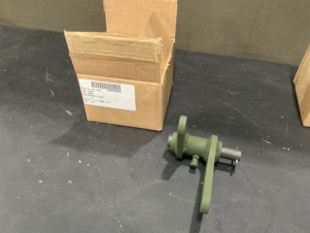 (4) Oshkosh 1KK505 Lever Arm Assemblies