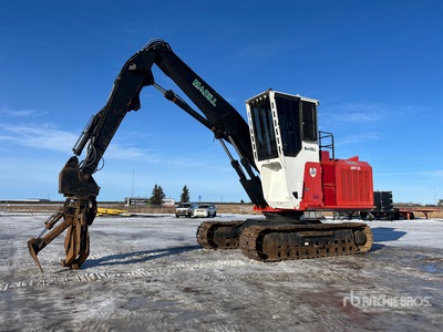 2017 Madill 3000 Short Wood Log Loader
