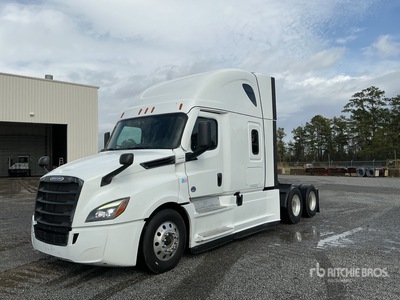 2021 Freightliner Cascadia 126 T/A Sleeper Truck Tractor