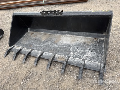 Teran BKT26272 72 in 0.59 cyd Skid Steer Bucket - Fits Cat 226-299 (Unused)