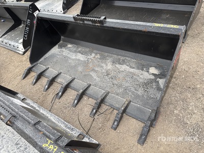 Teran BKT26272 72 in 0.69 cyd Skid Steer Bucket - Fits Cat 226/299 (Unused)