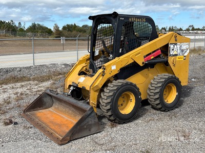2019 Cat 246D Two-Speed Mini pala