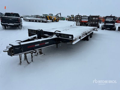 1999 25 ft T/A Equipment Trailer