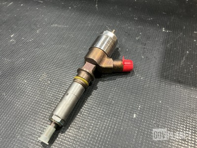 (8) Cat 320-0680 Fuel Injectors