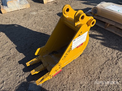 Teran BKT30312 12 in Digging Excavator Bucket - Fits Cat 303 (Unused)