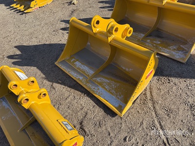 Teran BKT30336CLN 36 in Cleanup Excavator Bucket - Fits Cat 303 (Unused)